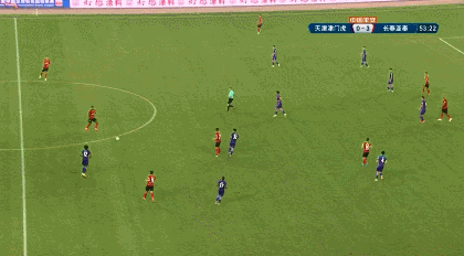 上海队防守出现漏洞，需加强训练