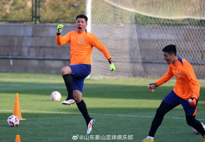 中超豪门对决，实力碰撞激烈不容错过