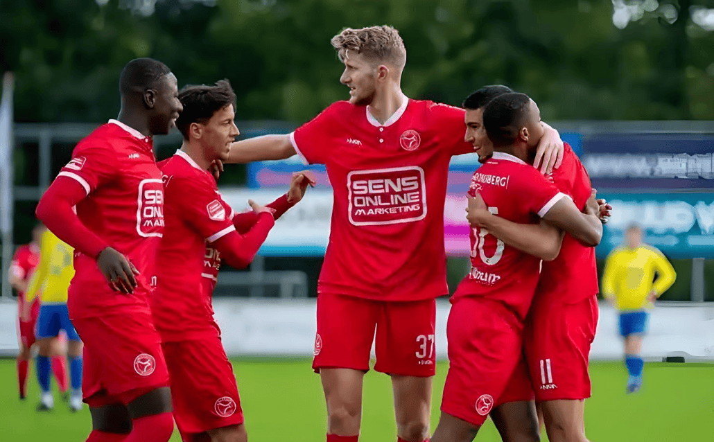 包含热那亚主场战胜乌迪内斯，保级压力缓解的词条