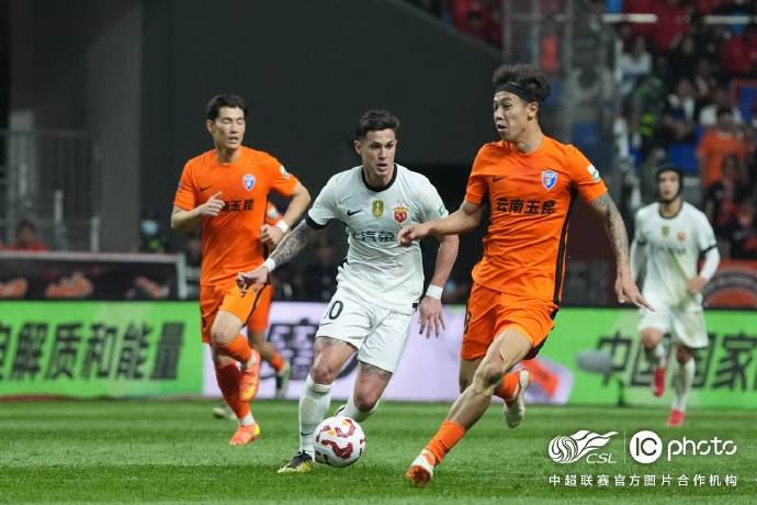 关于卡昂主场平局，稳固保级形势的信息