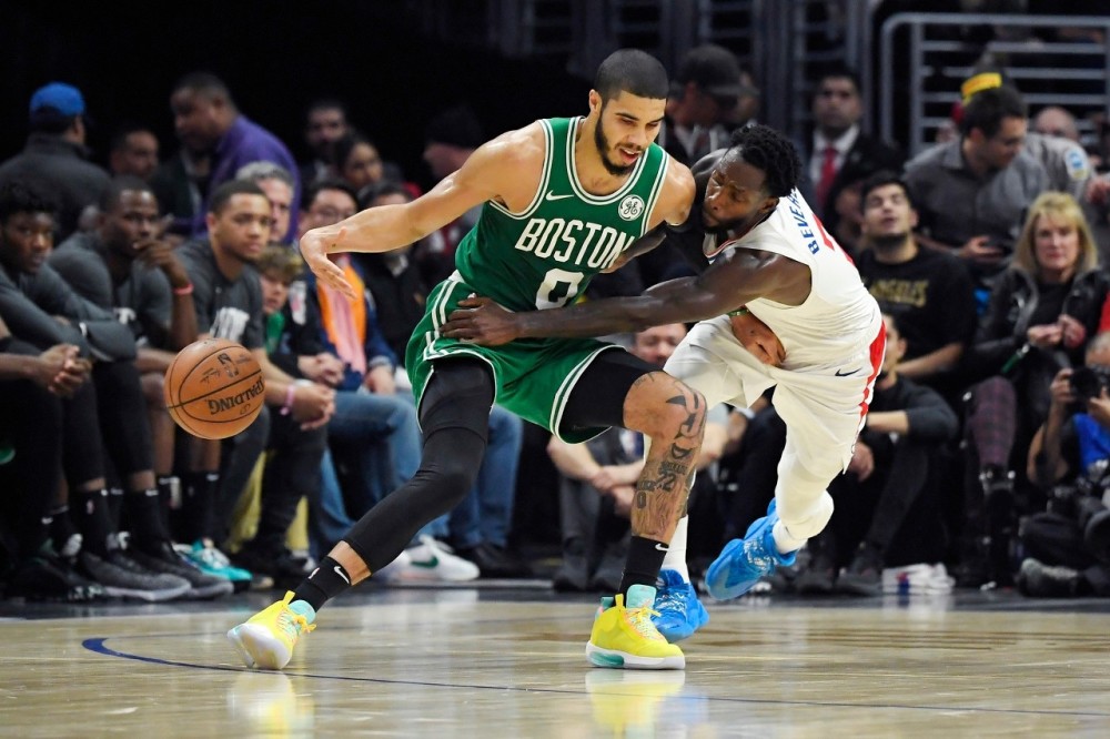 拼搏在丛林，豪强对阵不见弱者