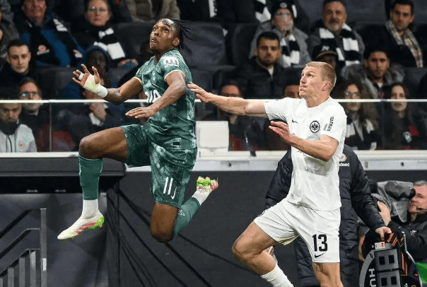 开云体育中国-法兰克福攻击球员训练备战英超前五的简单介绍