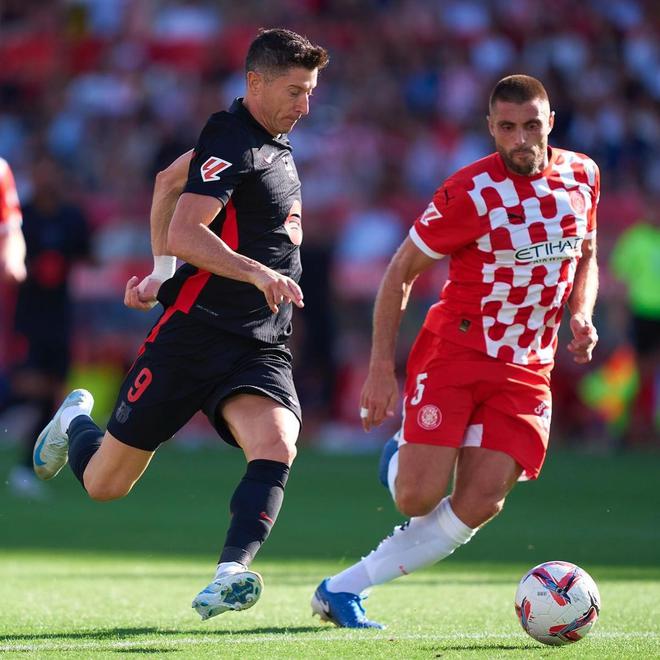 巴塞罗那击败对手，晋级之路一帆风顺的简单介绍