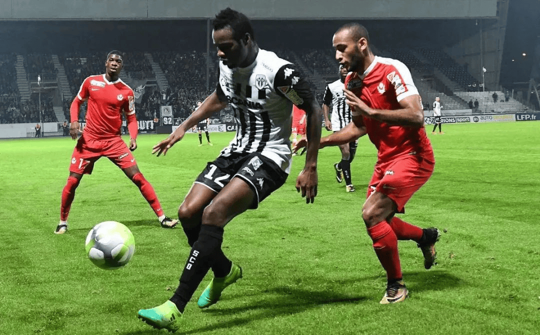 亚眠主场失利，球队状态下滑