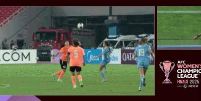 门将扑出点球成为关键，足球比赛决胜时刻出现