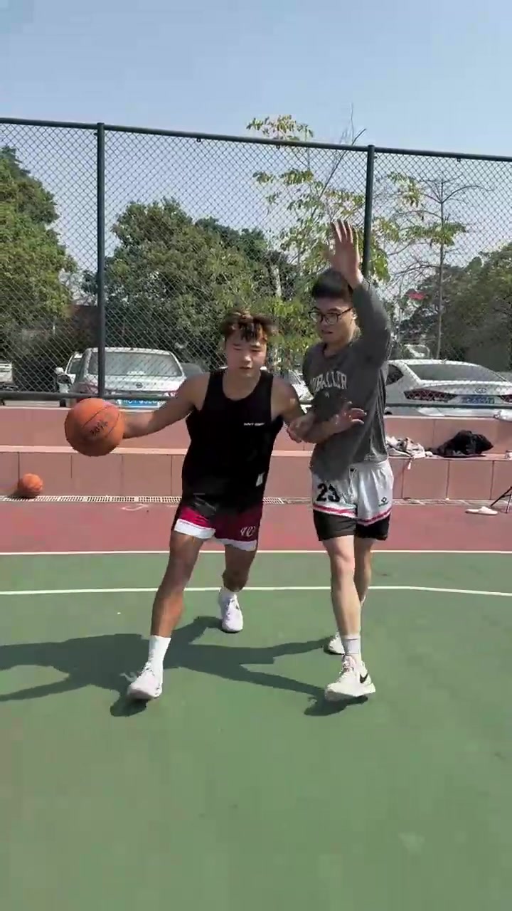 开云体育中国-激烈对抗将在下一场比赛中上演，球迷热切期待