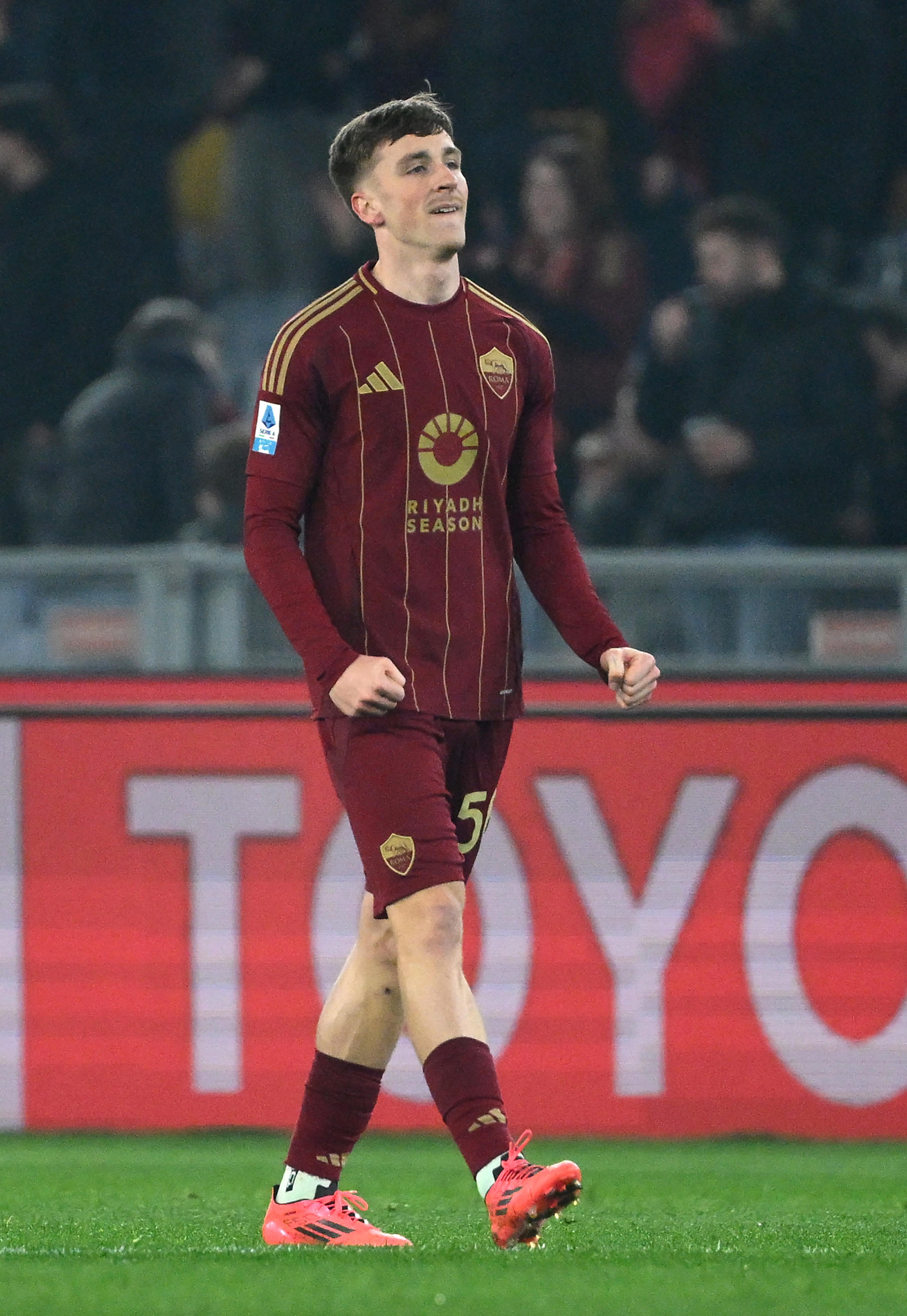 罗马主场战胜佛罗伦萨，保持领先优势