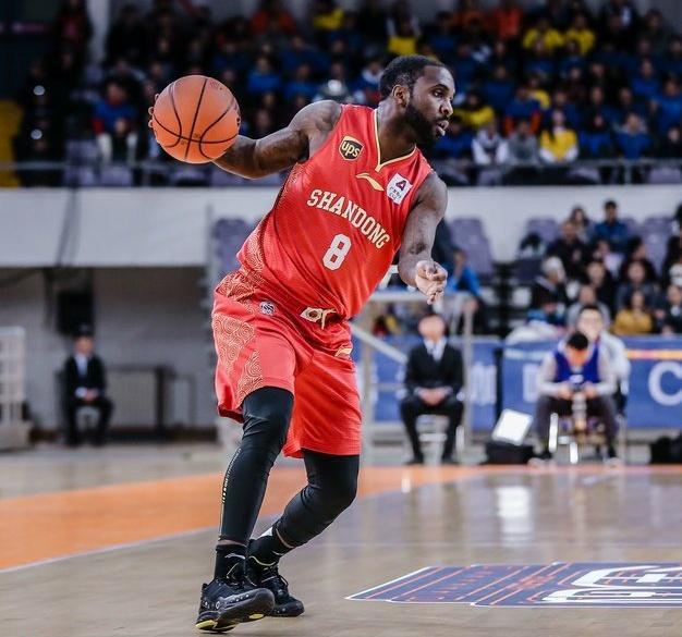 甘肃男篮主教练下课，球队教练团队动荡