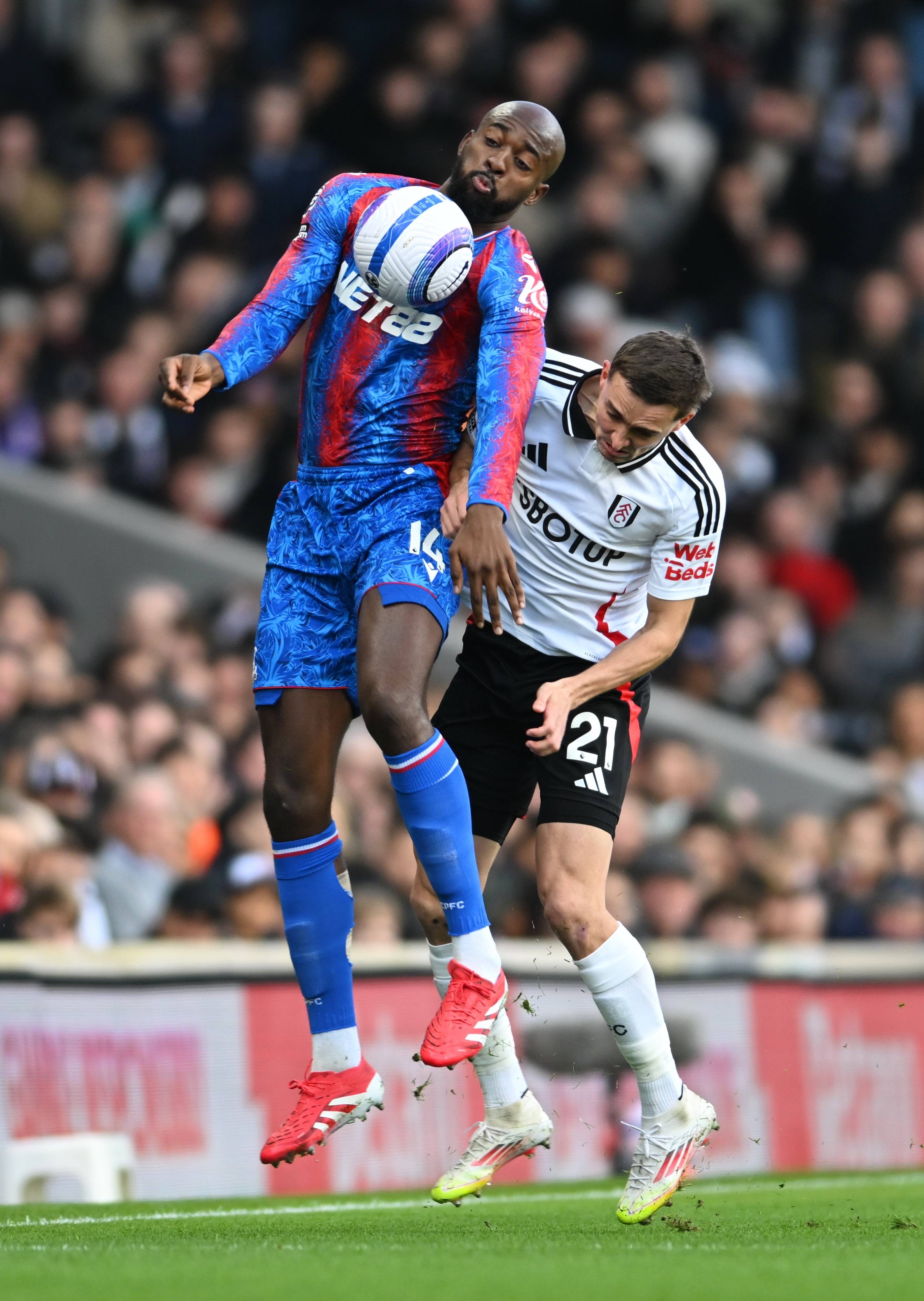 富勒姆客场险胜，逃离降级区