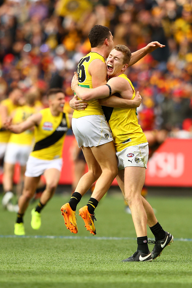 开云下载-劲旅打造经典对决，谁能立于不败之地？