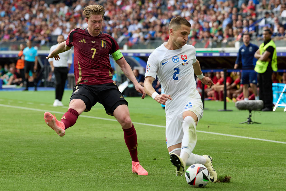 比利时-大胜塔吉克斯坦，欧洲杯晋级稳固