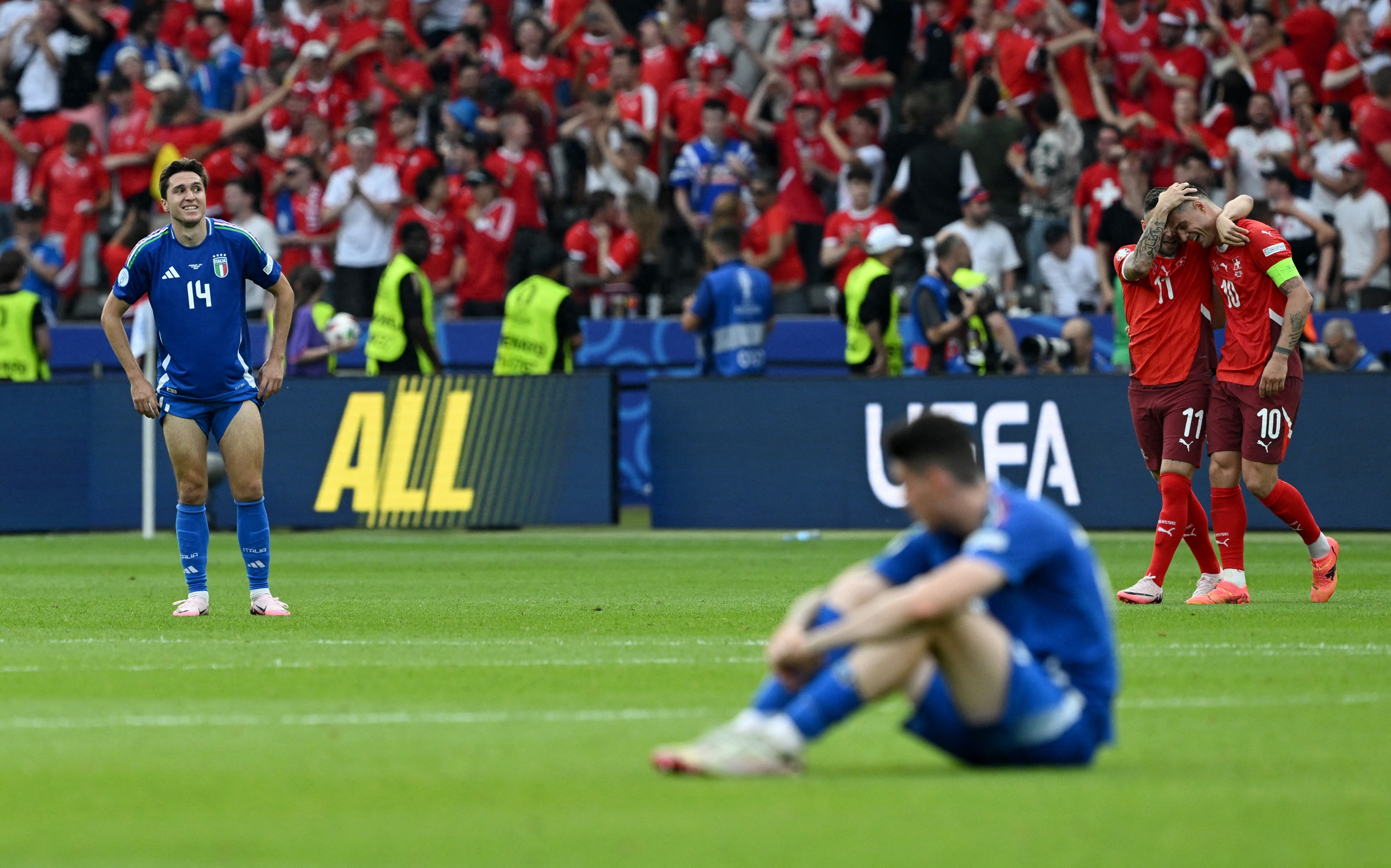 瑞典队在欧预赛中展现实力，赢得掌声