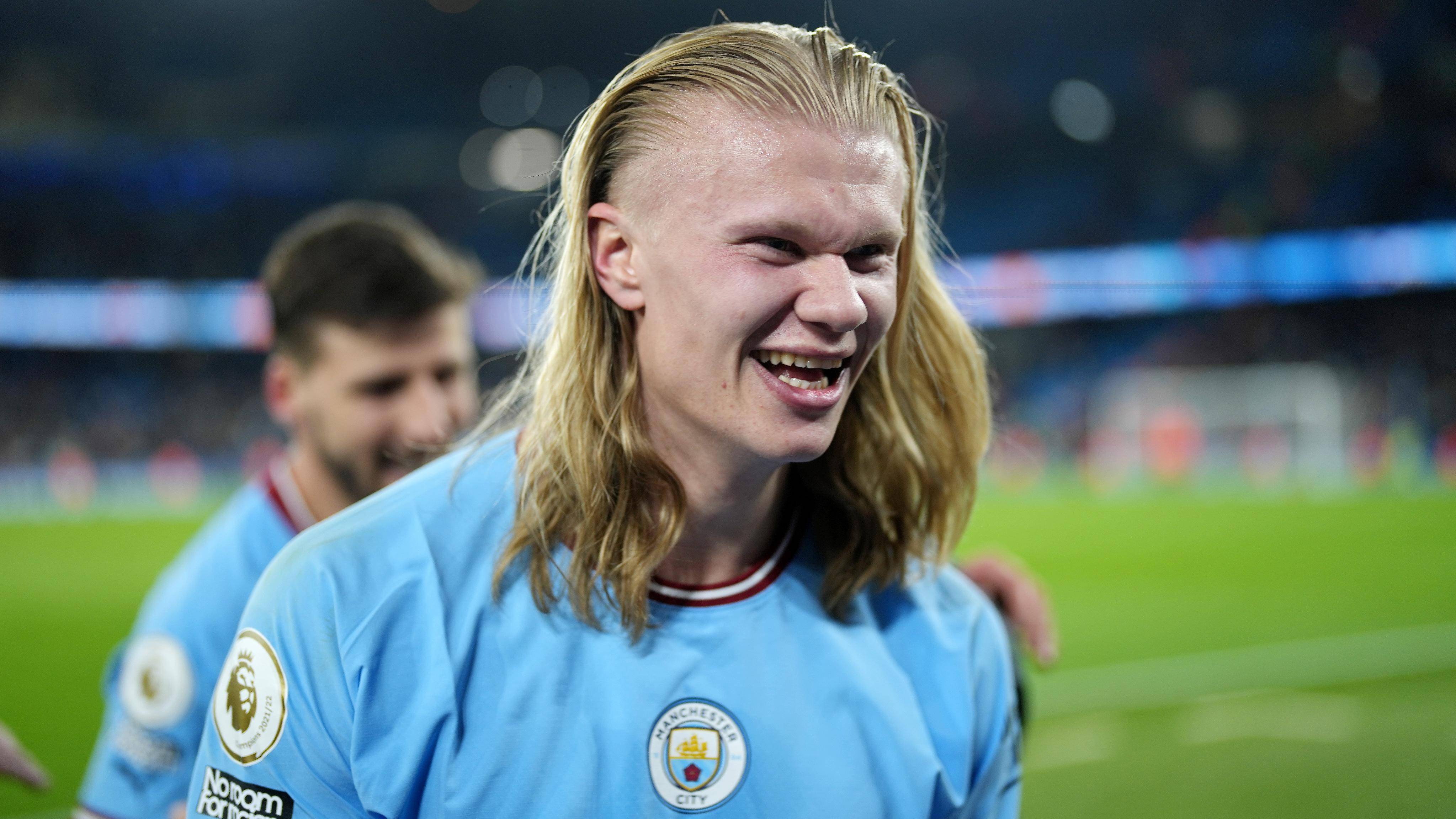 开云体育下载-曼城冲击联赛榜首，球员士气高昂