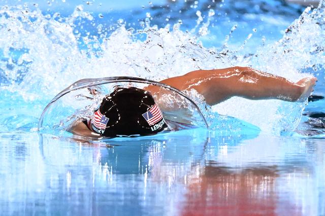 德国划船运动员冲刺到底，夺得金牌殊荣