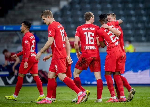 开云体育入口-莱比锡红牛客场不敌对手，遭遇阵容调整困境