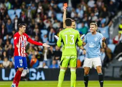 球场钢铁剑锋，塞尔塔无惧重围