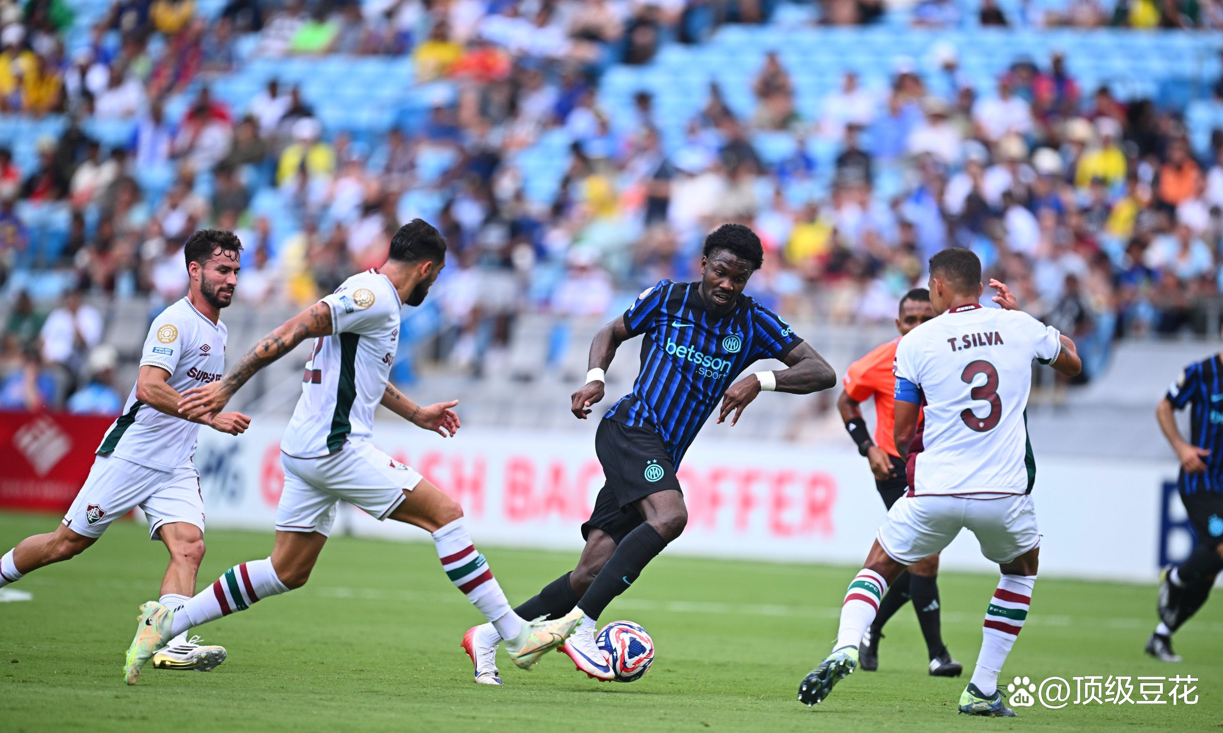 开云体育app-曼城实现逆转，成功晋级欧冠四强！