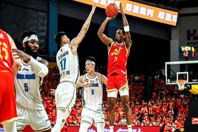 克罗托内面临防守困境，需要提高进攻的简单介绍