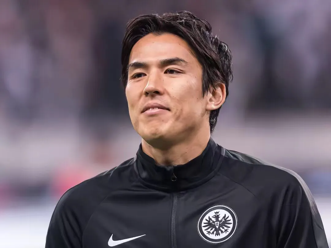 包含亚洲球队实力雄厚，顶尖球员技压群雄的词条