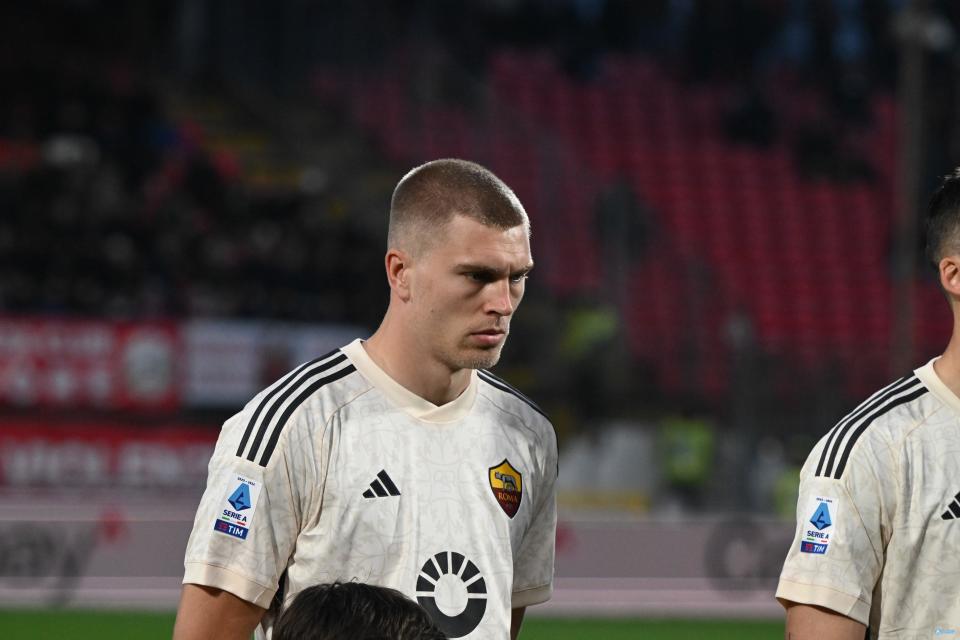 关于佛罗伦萨后卫累积黄牌停赛，球队或将调整阵容的信息