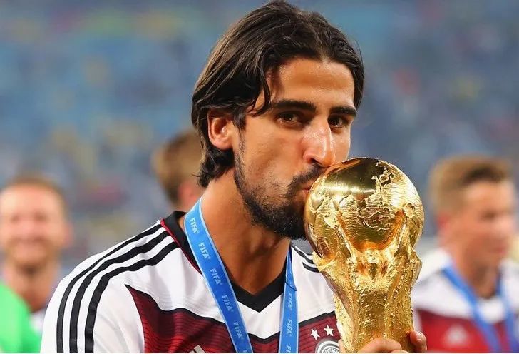 开云APP-捷克国脚高光表现，助霍芬海姆赢球