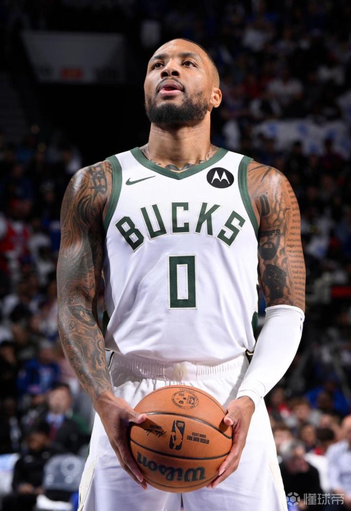 关于波特兰开拓者主场大胜快船，利拉德砍下30+12+6的信息