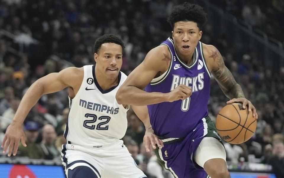 雄鹿大胜灰熊，保持不败战绩