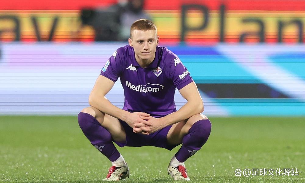 包含佛罗伦萨客场被那不勒斯逼平，保级压力不小的词条