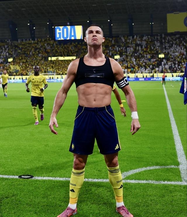 拜仁鏖战土耳其，C罗统治全场