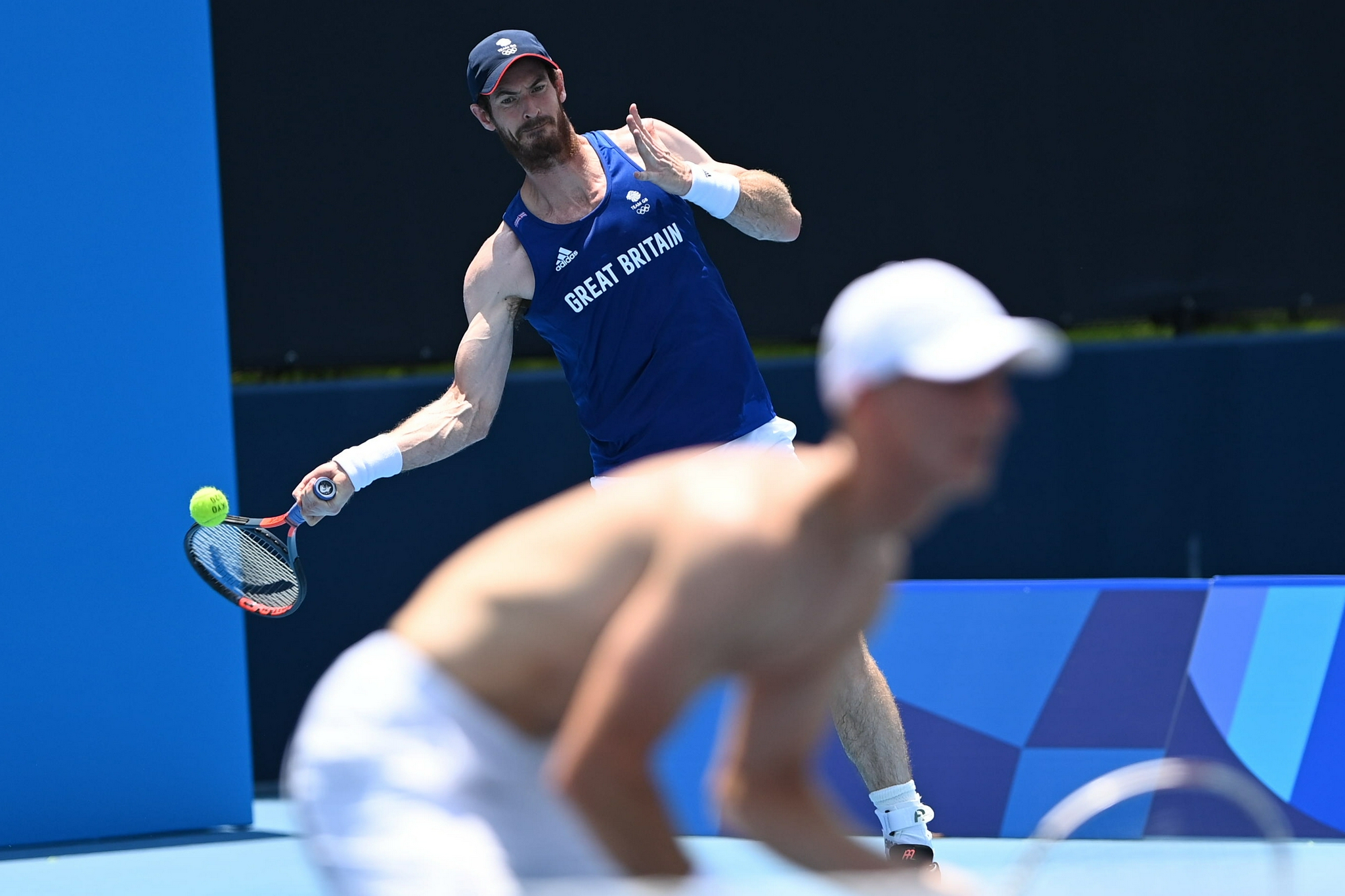 包含英国网球队逆转澳大利亚网球队，穆雷完成帽子戏法的词条