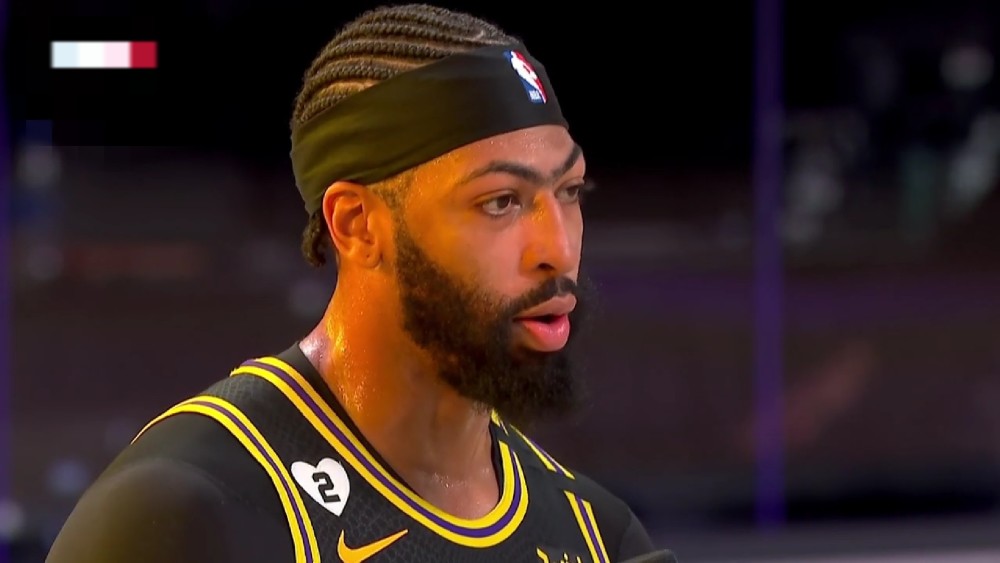 关于山东队力克掘金，浓眉哥高光表现的信息