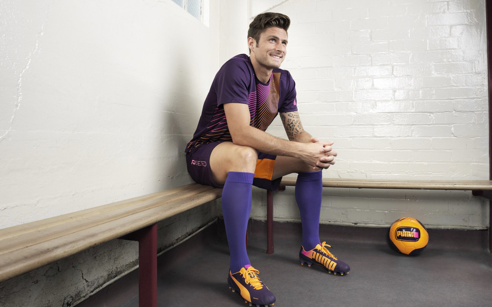 开云体育下载-城市防线与反叛者的钥匙，德约科维奇的联合杯险胜，为何重于一座蒙特卡洛大师赛？